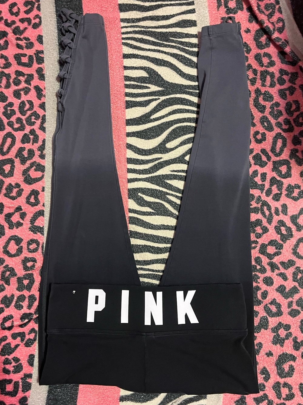 PINK Victoria's Secret leggings